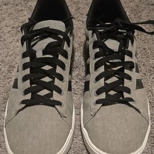 Adidas Men’s Gray Canvas Sneakers Size 10 Black Laces